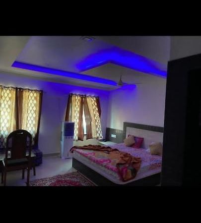 Bombay Regency Hotel Pachmarhi ภายนอก รูปภาพ