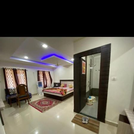 Bombay Regency Hotel Pachmarhi ภายนอก รูปภาพ